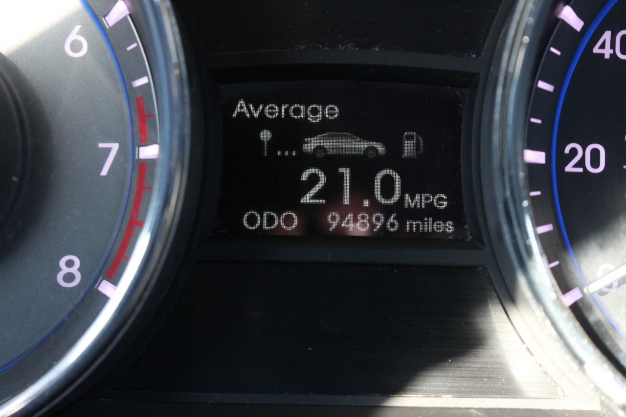 Hyundai Sonata SE Auto 2011