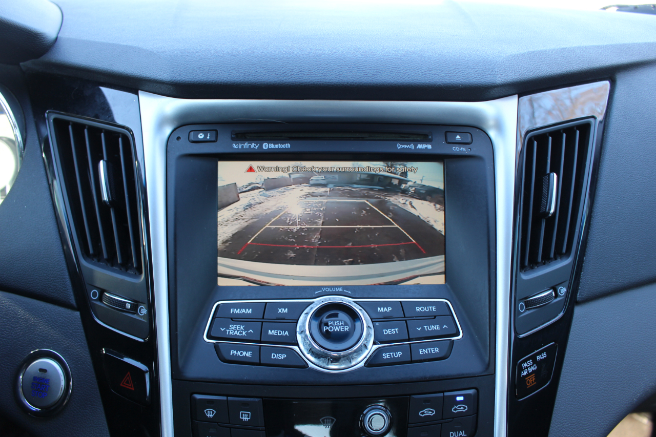 Hyundai Sonata SE Auto 2011