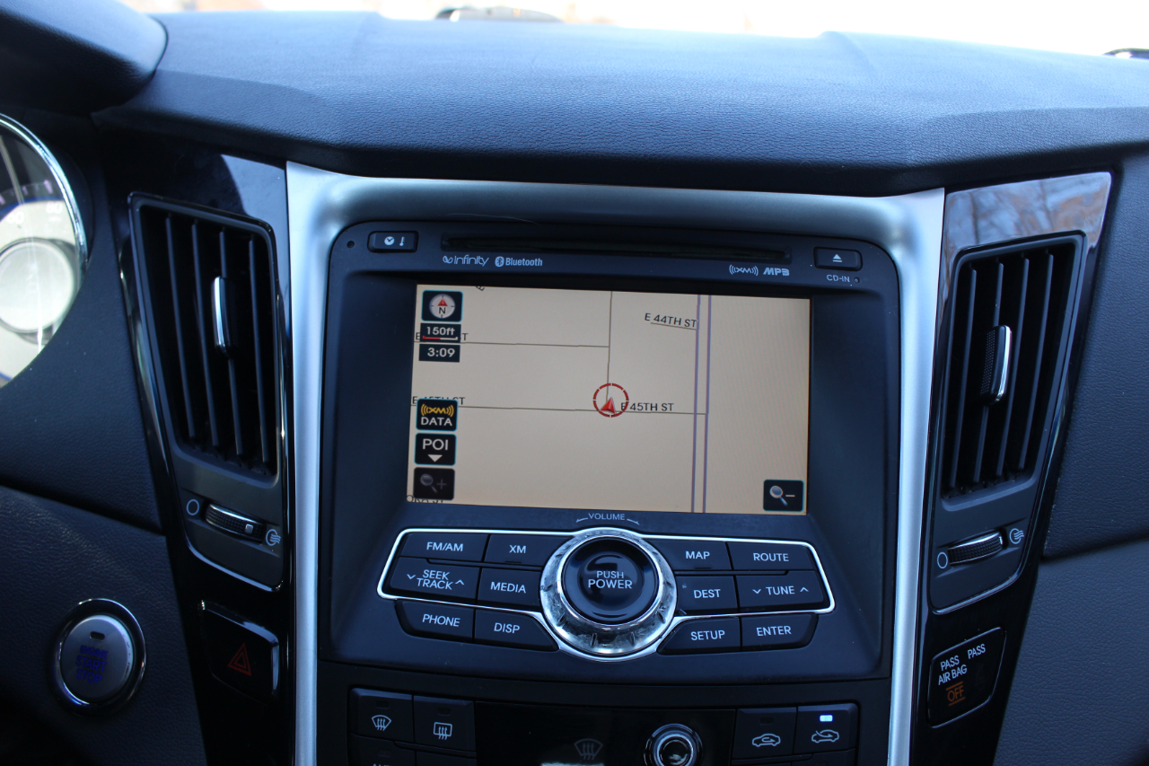 Hyundai Sonata SE Auto 2011