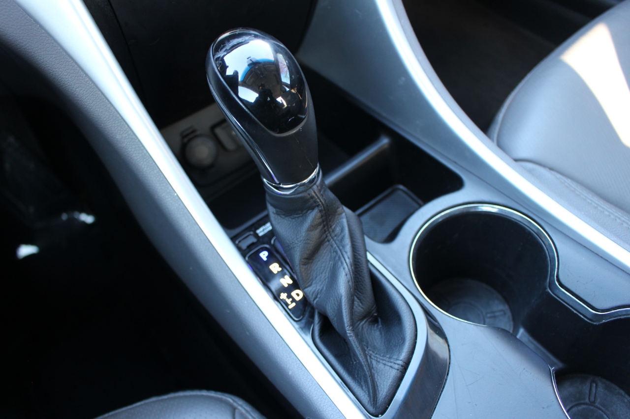 Hyundai Sonata SE Auto 2011