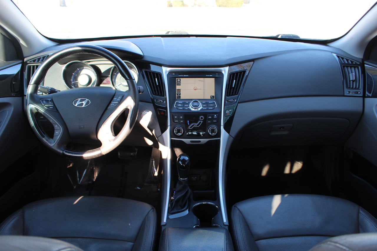 Hyundai Sonata SE Auto 2011