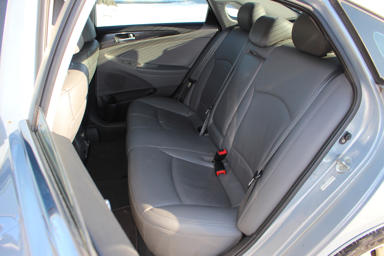 Hyundai Sonata SE Auto 2011