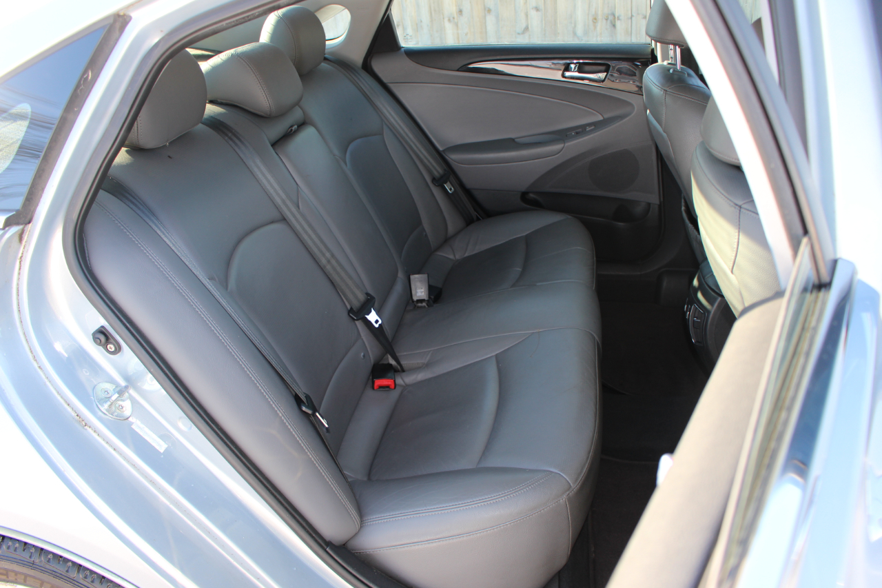 Hyundai Sonata SE Auto 2011