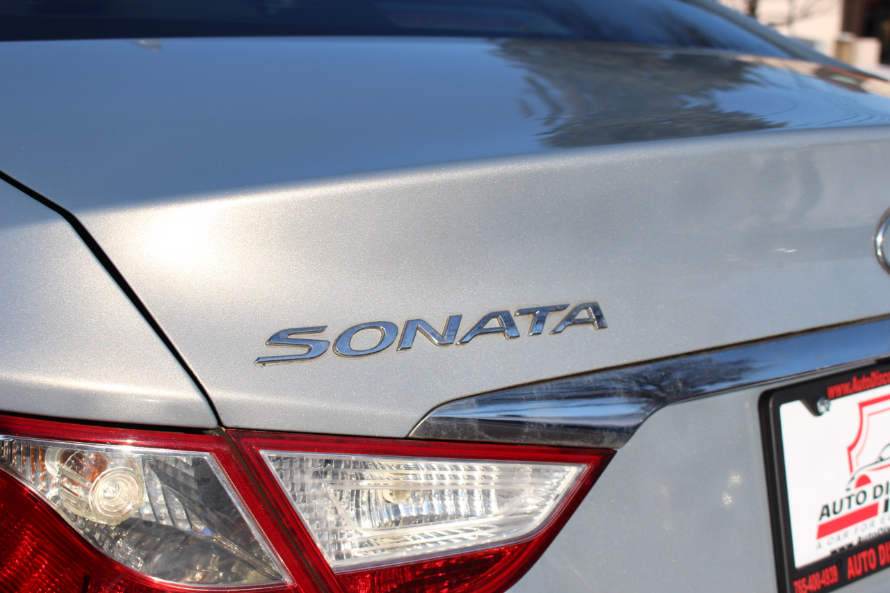 Hyundai Sonata SE Auto 2011