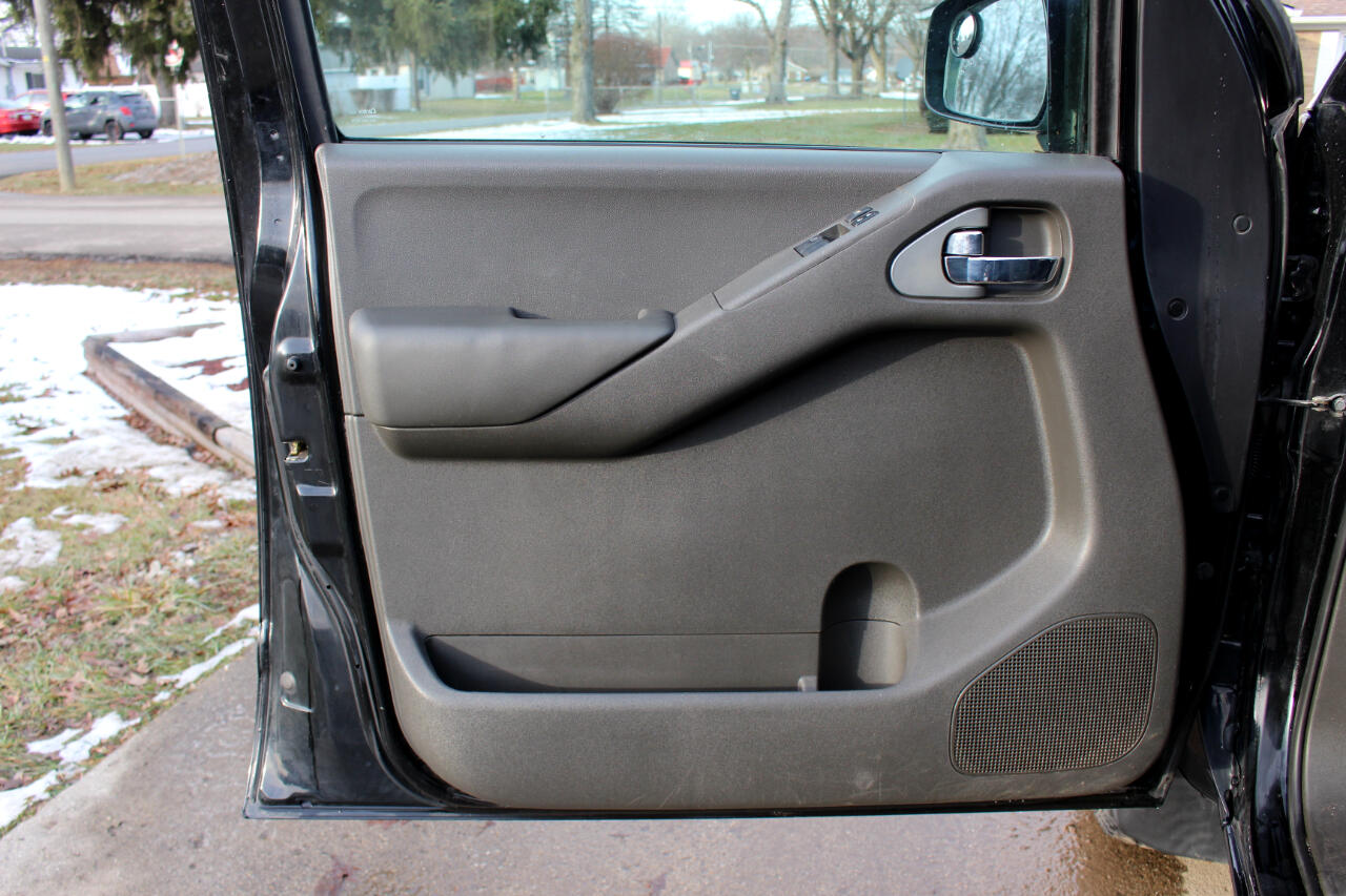 Nissan Frontier SE King Cab V6 4WD 2009