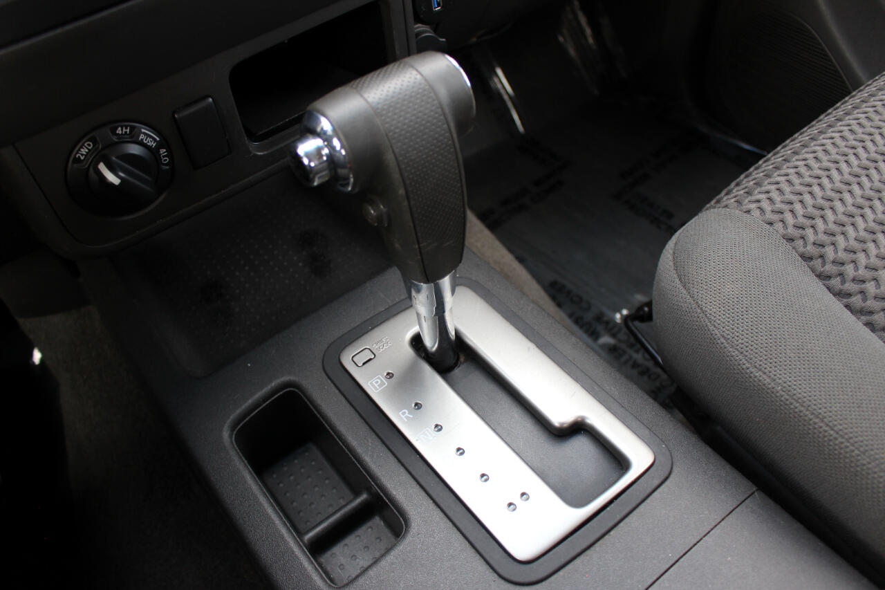 Nissan Frontier SE King Cab V6 4WD 2009