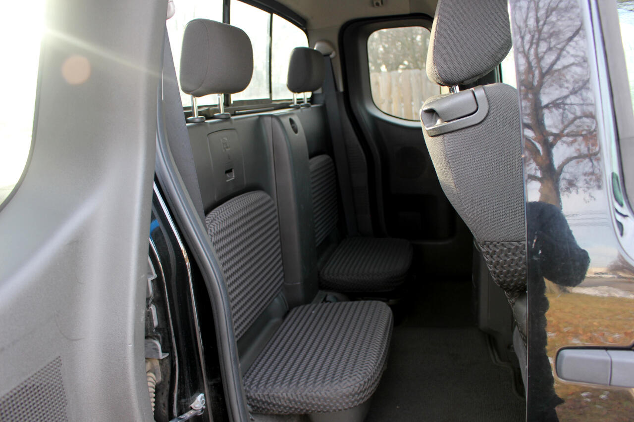 Nissan Frontier SE King Cab V6 4WD 2009