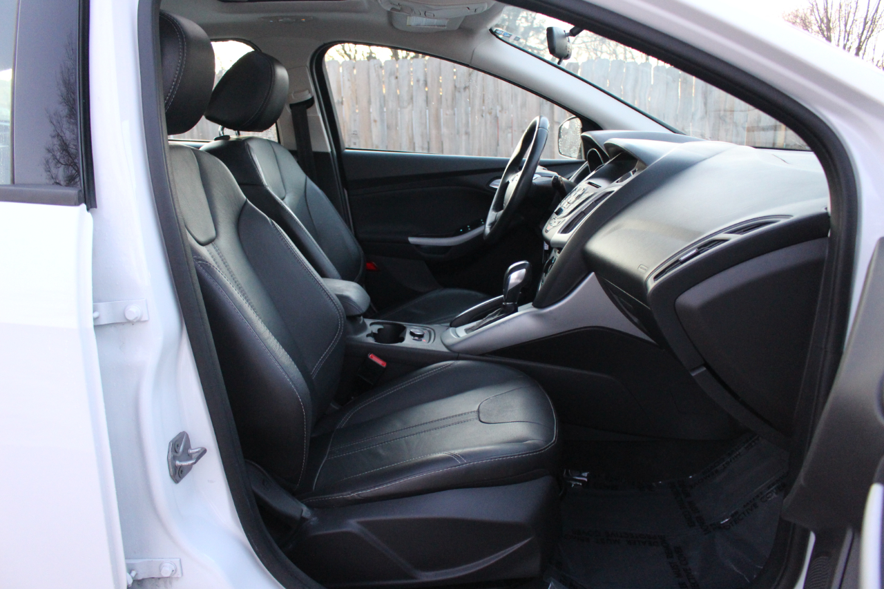 Ford Focus SE Hatch 2014