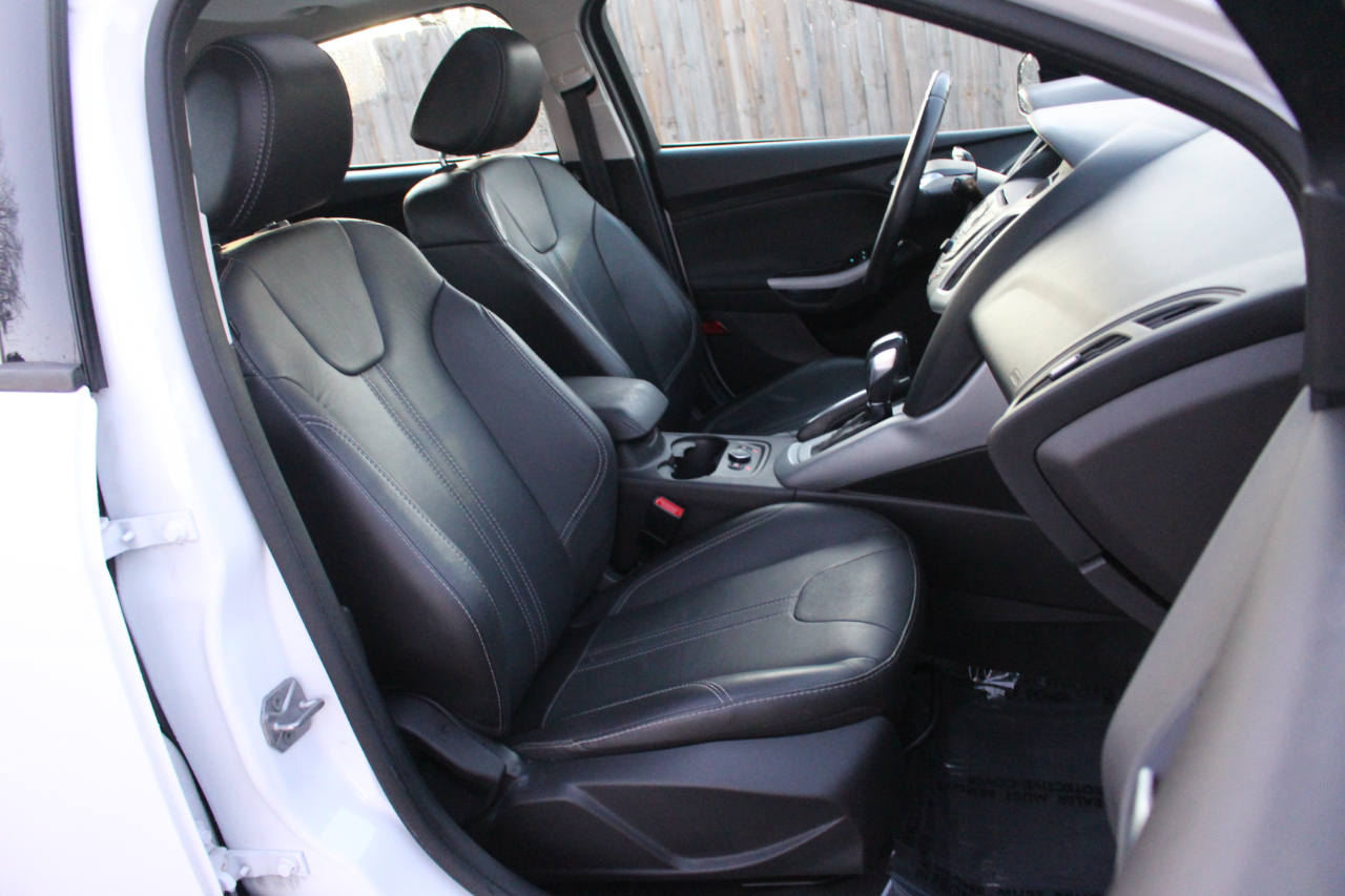 Ford Focus SE Hatch 2014