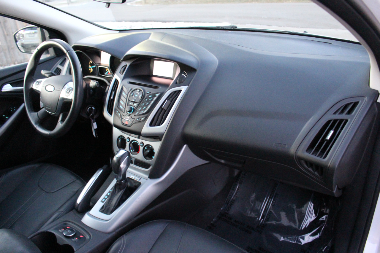 Ford Focus SE Hatch 2014