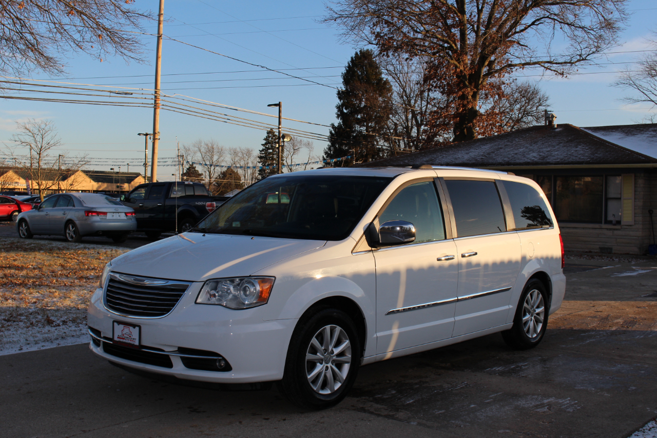 Chrysler Town & Country Limited Platinum 2016