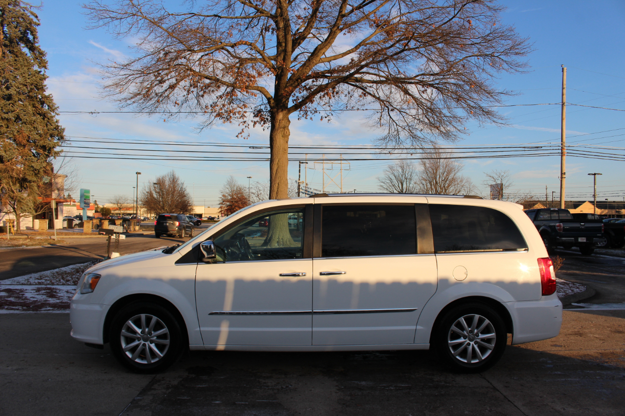Chrysler Town & Country Limited Platinum 2016