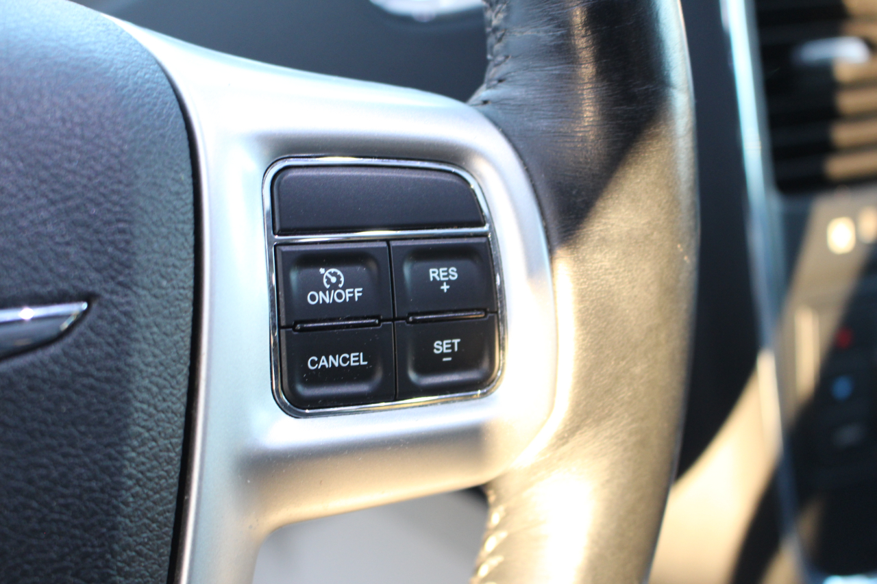 Chrysler Town & Country Limited Platinum 2016