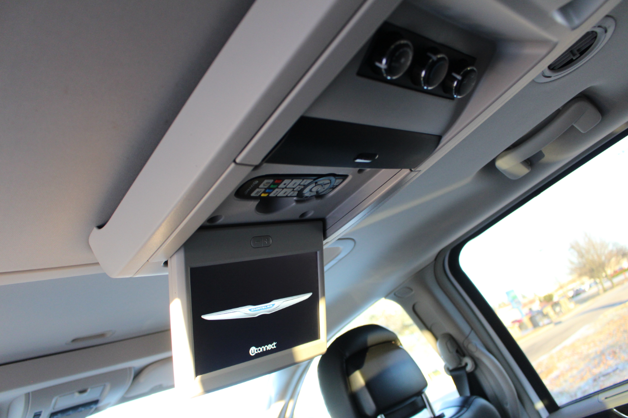 Chrysler Town & Country Limited Platinum 2016