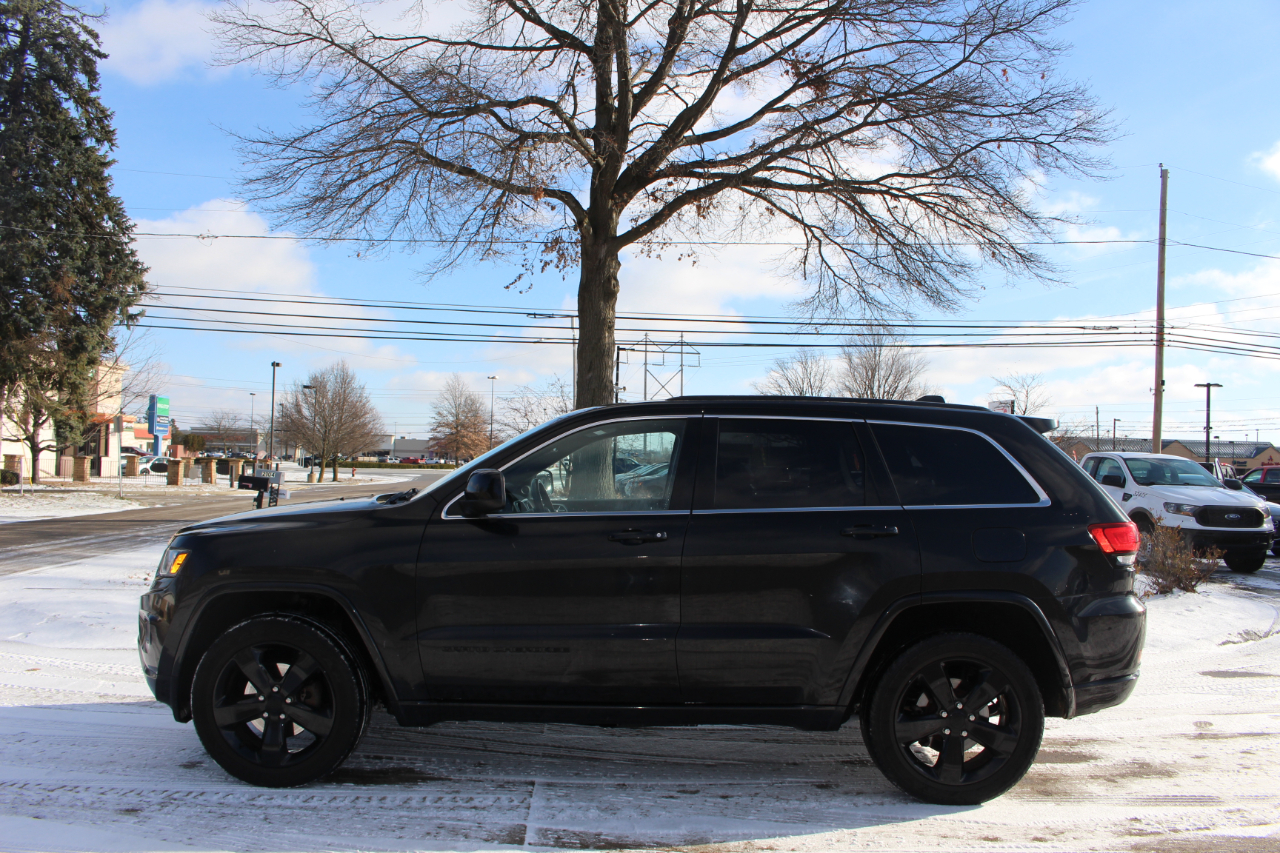Jeep Grand Cherokee Laredo 4WD 2015