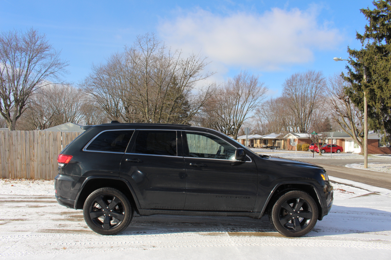 Jeep Grand Cherokee Laredo 4WD 2015