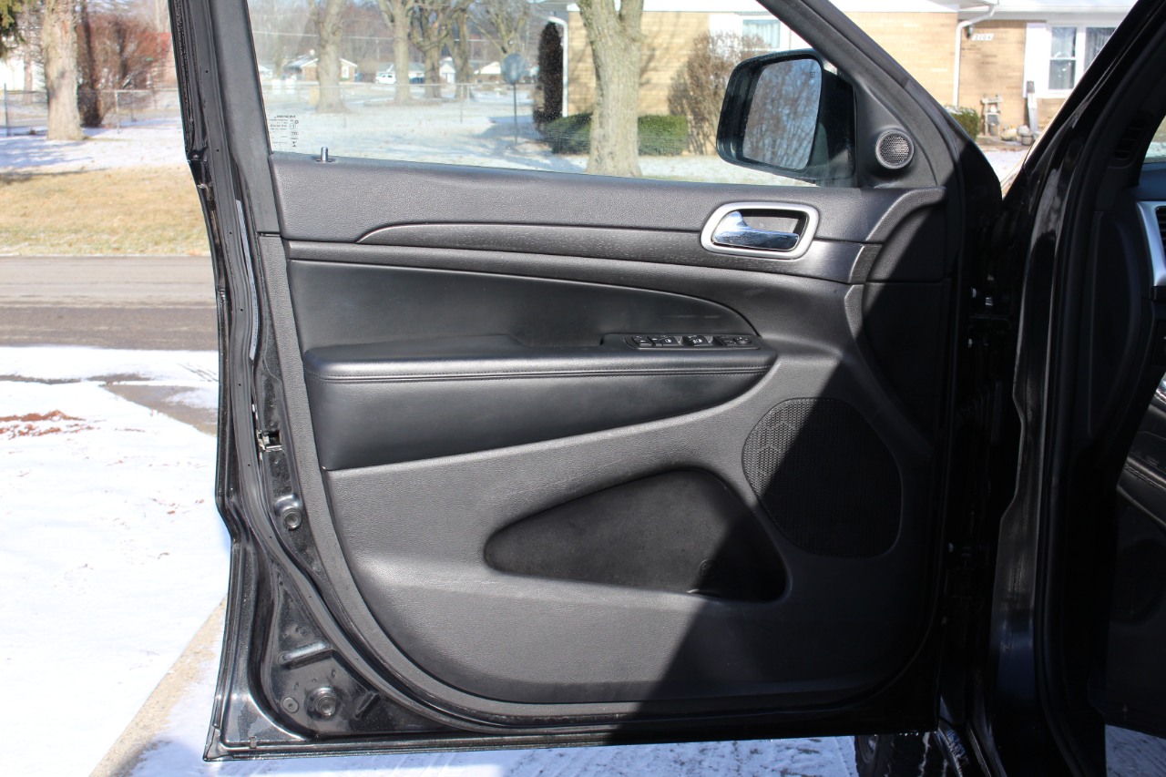 Jeep Grand Cherokee Laredo 4WD 2015