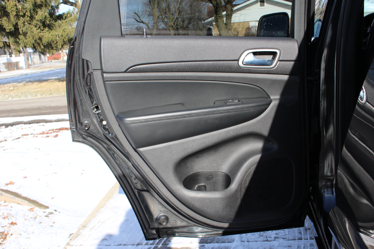 Jeep Grand Cherokee Laredo 4WD 2015