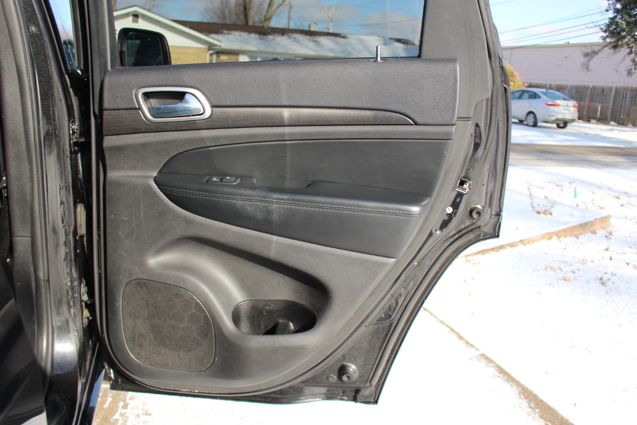 Jeep Grand Cherokee Laredo 4WD 2015