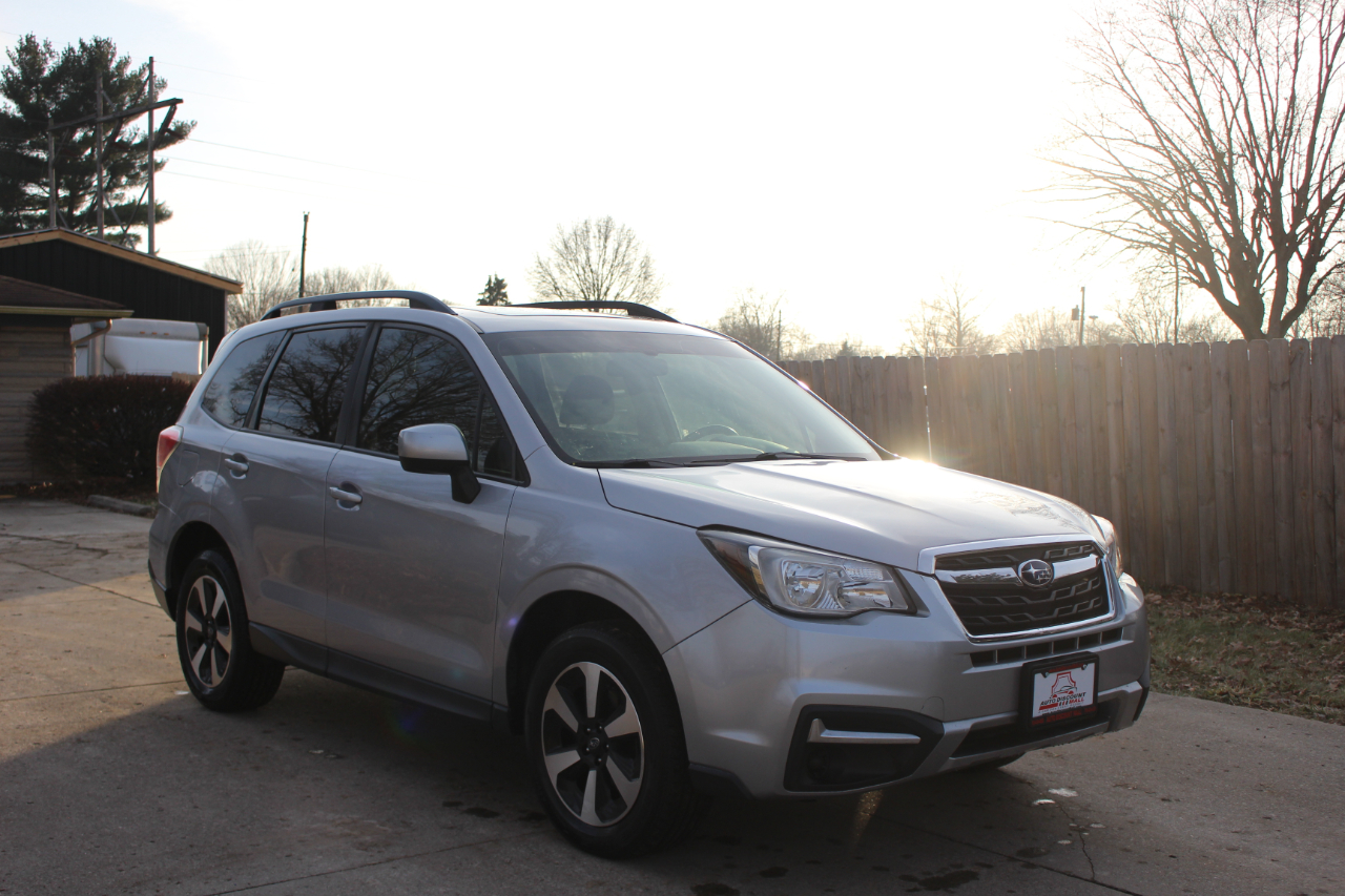 Subaru Forester 2.5i Premium PZEV CVT 2017