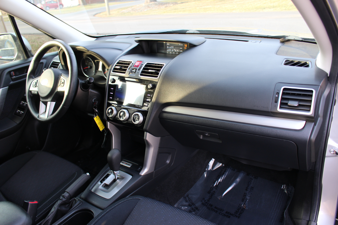 Subaru Forester 2.5i Premium PZEV CVT 2017