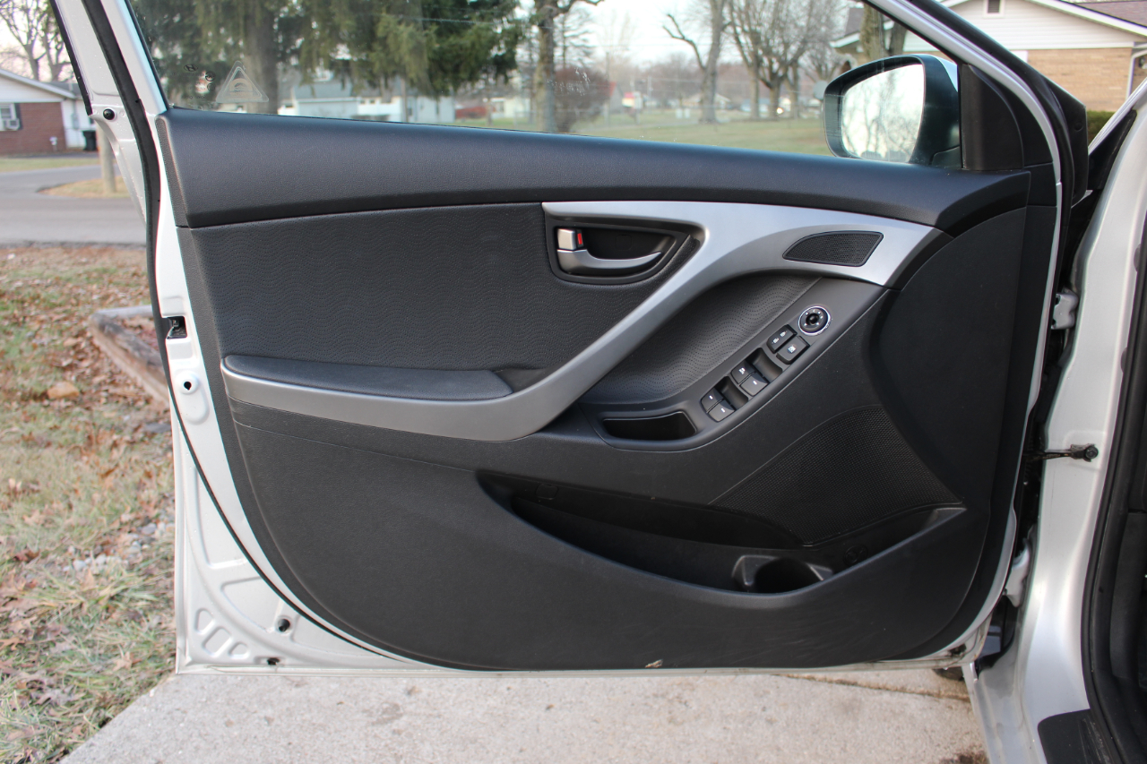 Hyundai Elantra Limited 2013