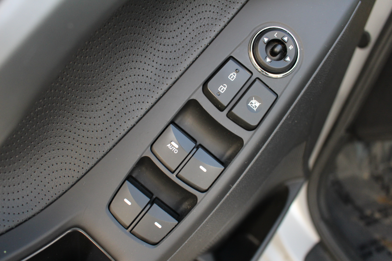 Hyundai Elantra Limited 2013