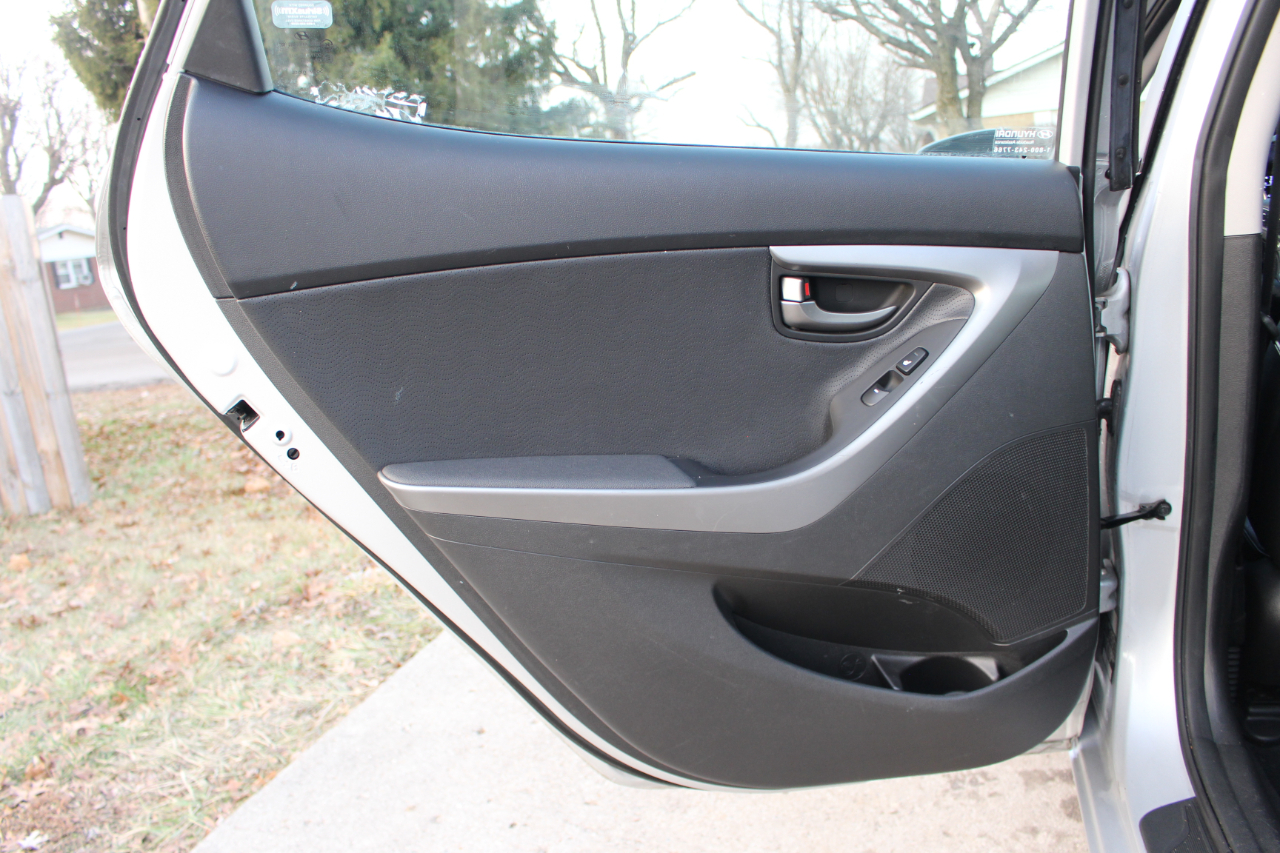 Hyundai Elantra Limited 2013