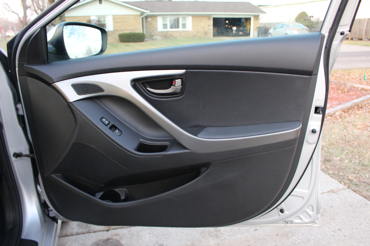 Hyundai Elantra Limited 2013