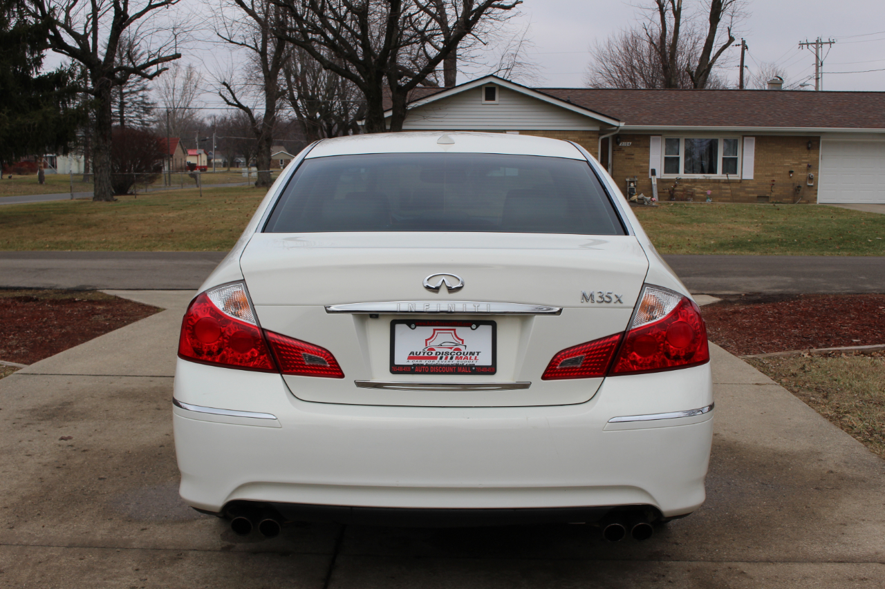 Infiniti M 35 4WD 2008
