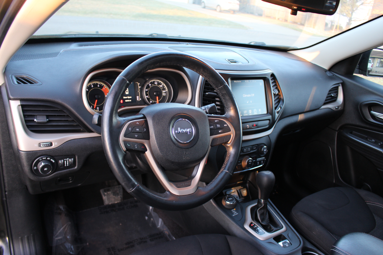 Jeep Cherokee Latitude 4WD 2017