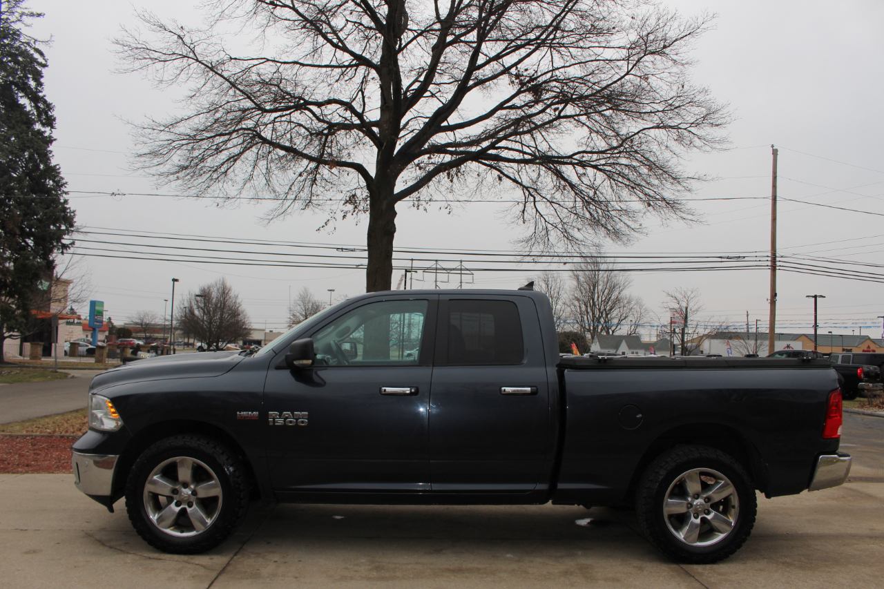 RAM 1500 Big Horn Quad Cab 4WD 2017