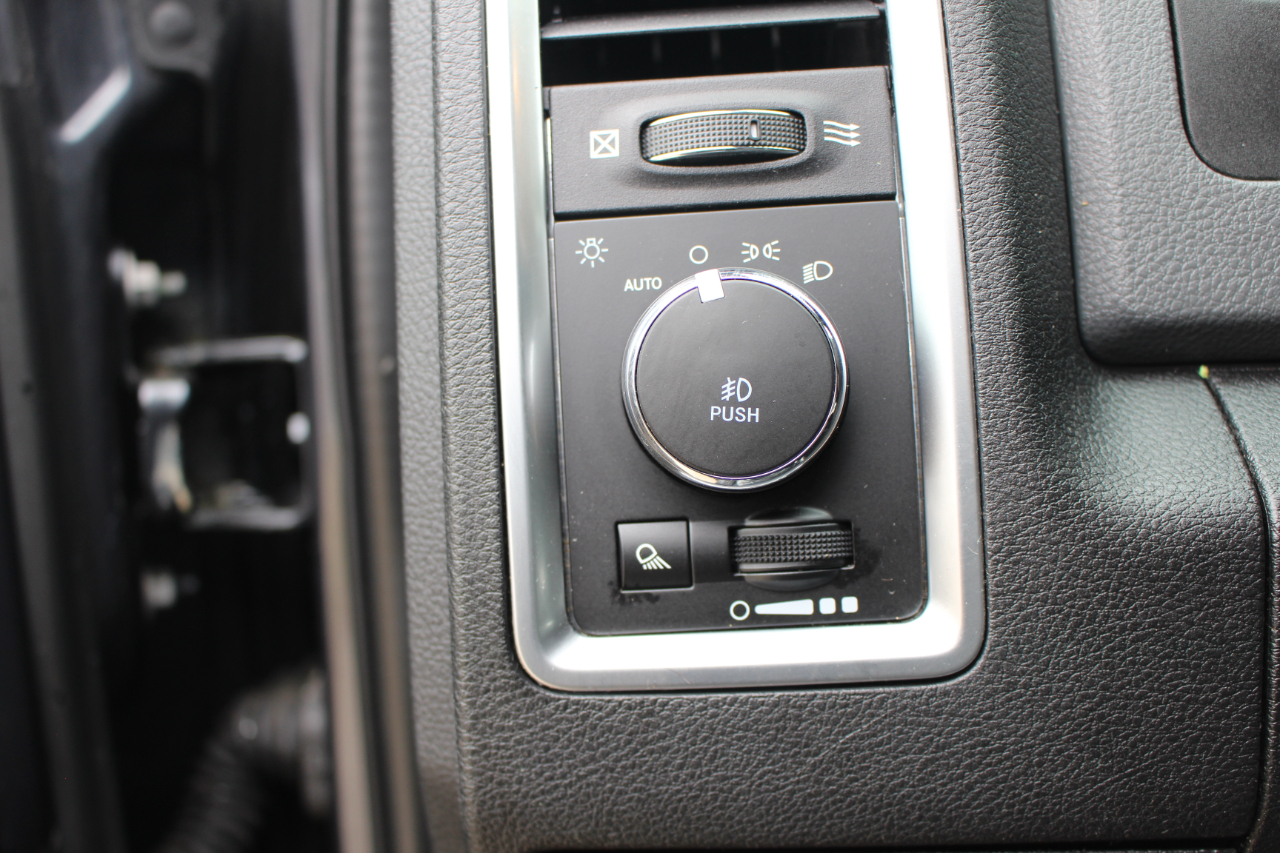 RAM 1500 Big Horn Quad Cab 4WD 2017