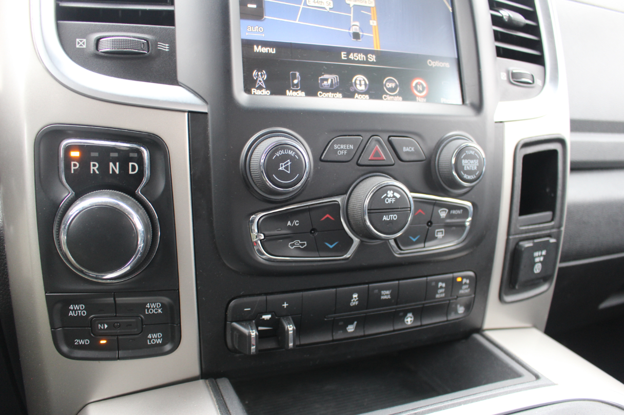 RAM 1500 Big Horn Quad Cab 4WD 2017