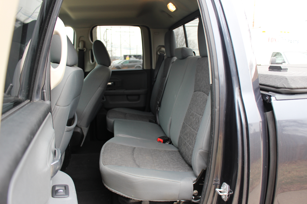 RAM 1500 Big Horn Quad Cab 4WD 2017