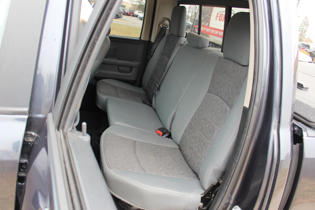 RAM 1500 Big Horn Quad Cab 4WD 2017