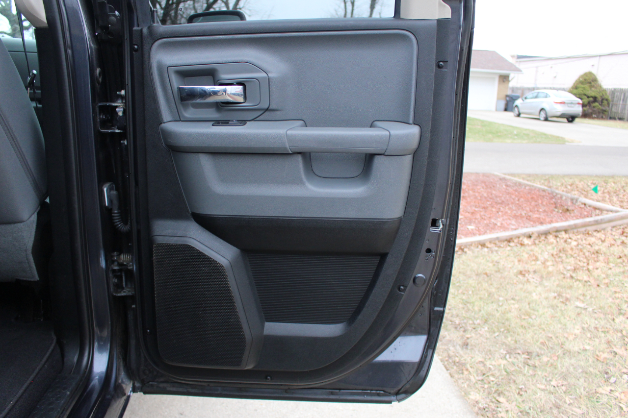 RAM 1500 Big Horn Quad Cab 4WD 2017