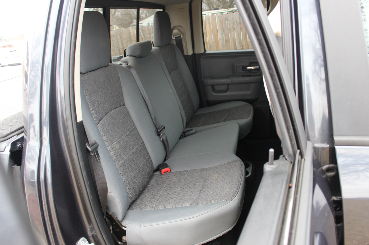 RAM 1500 Big Horn Quad Cab 4WD 2017