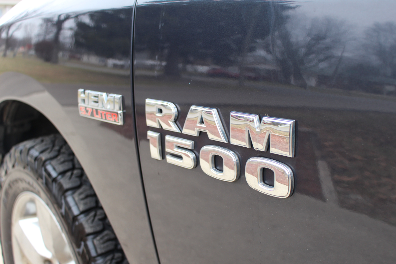 RAM 1500 Big Horn Quad Cab 4WD 2017
