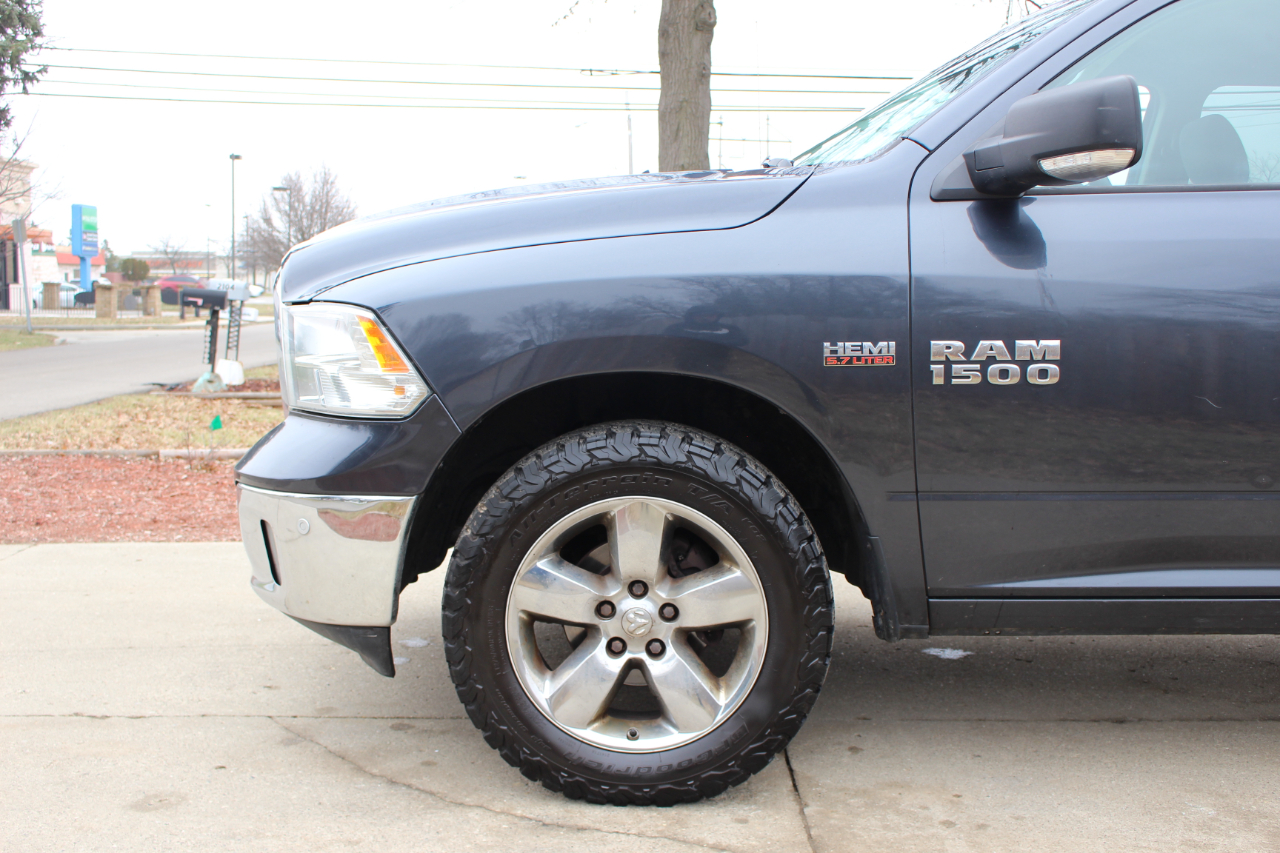 RAM 1500 Big Horn Quad Cab 4WD 2017