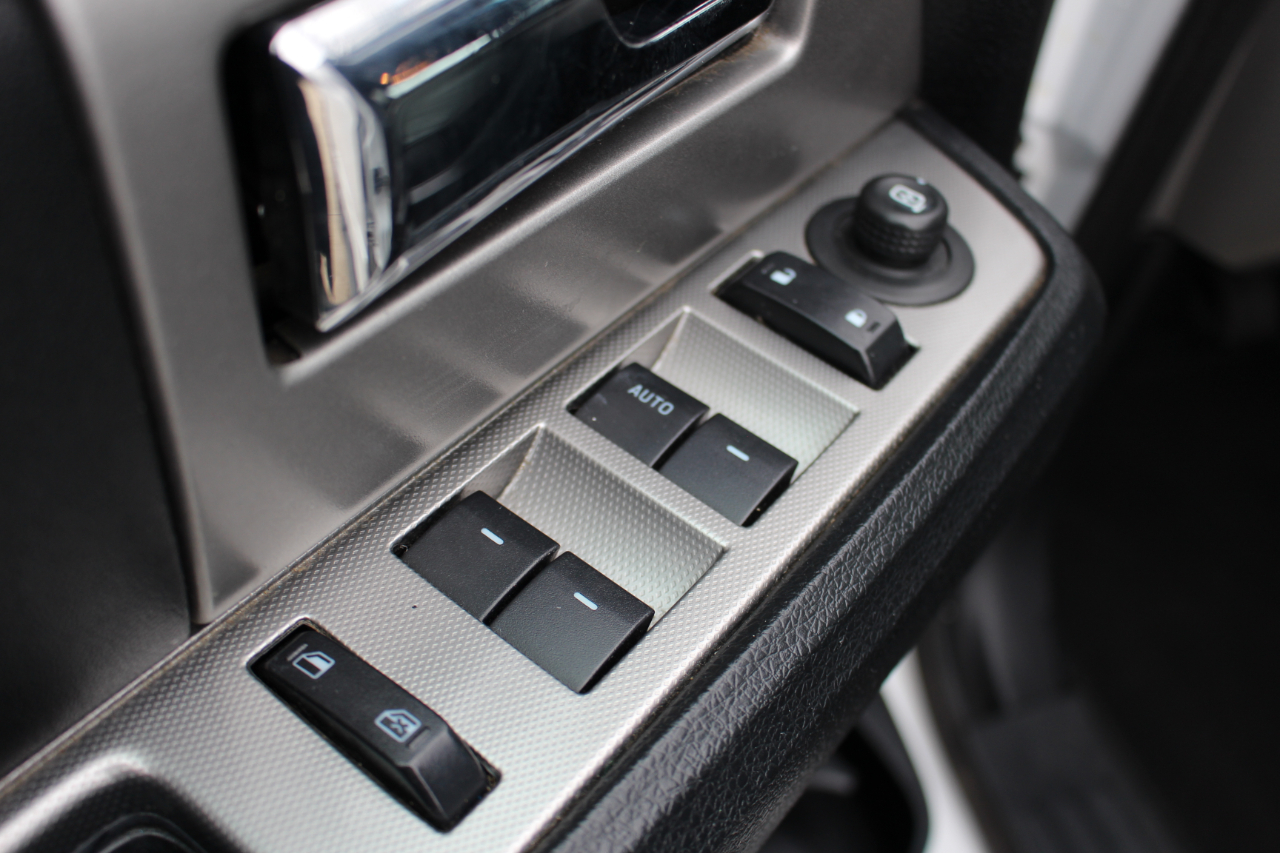 Ford Expedition EL XLT 4WD 2016