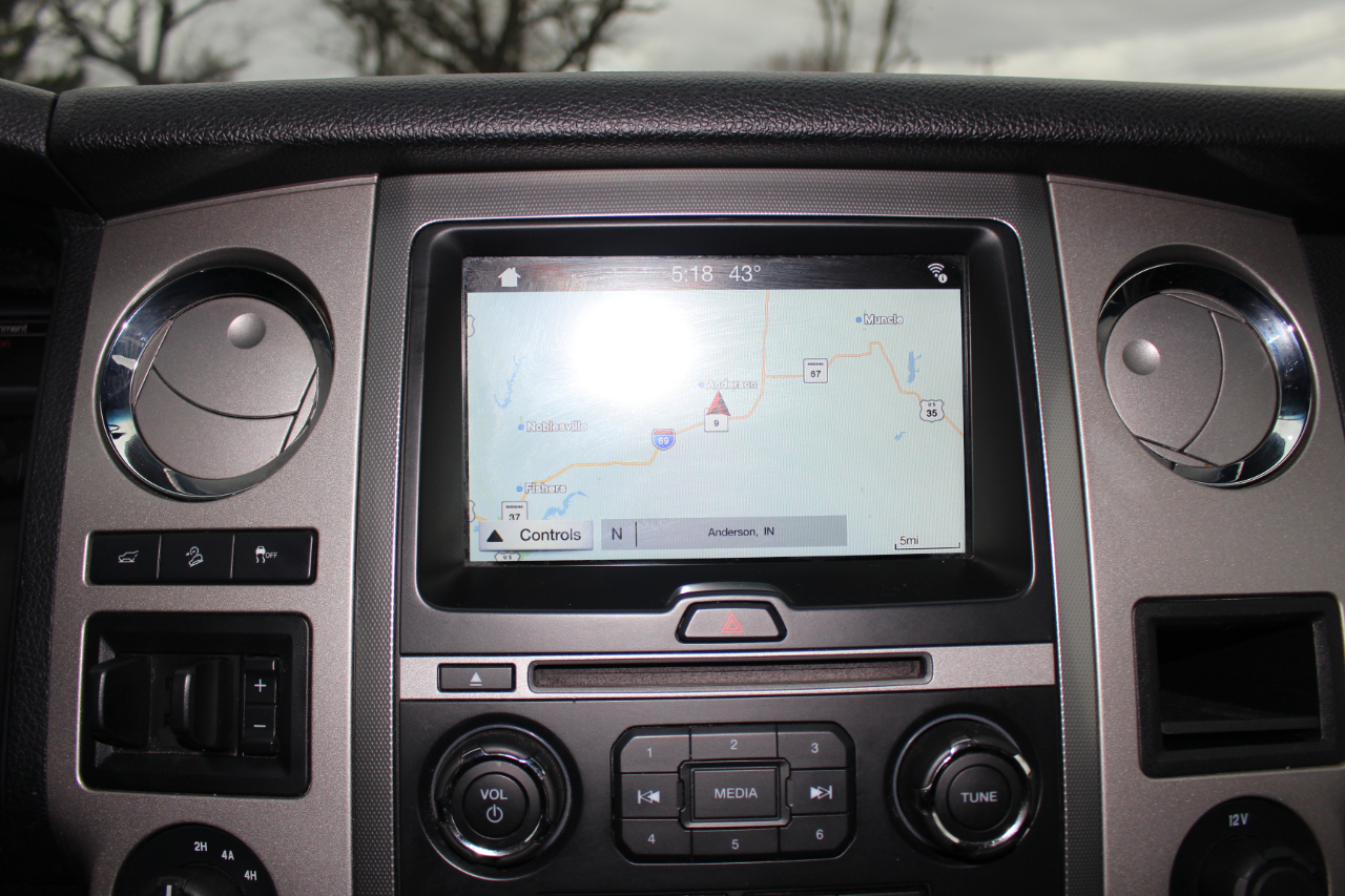 Ford Expedition EL XLT 4WD 2016