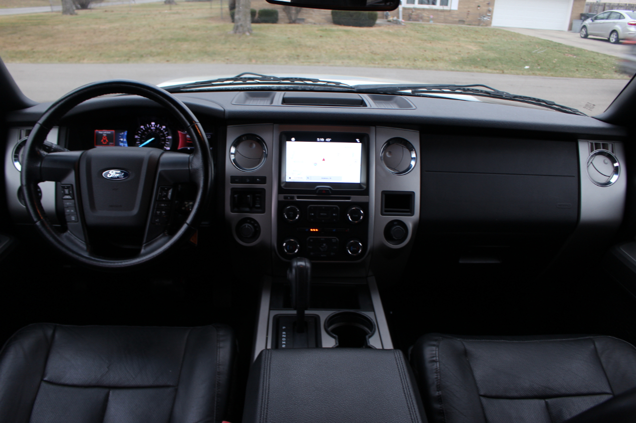 Ford Expedition EL XLT 4WD 2016