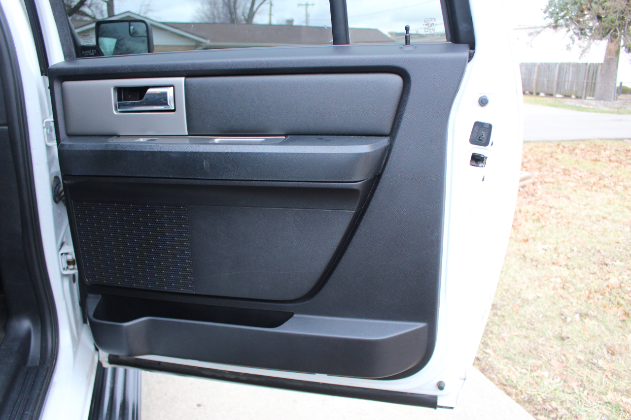 Ford Expedition EL XLT 4WD 2016