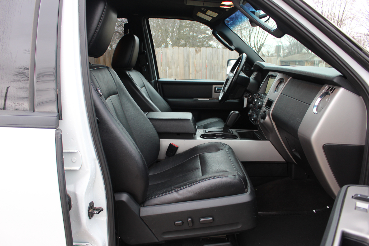 Ford Expedition EL XLT 4WD 2016