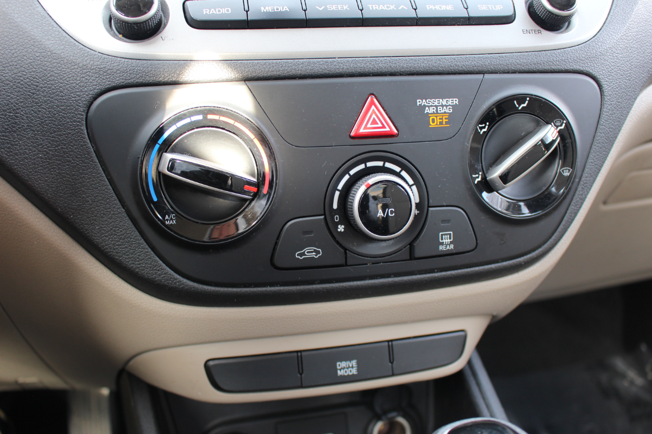 Hyundai Accent SE 2019