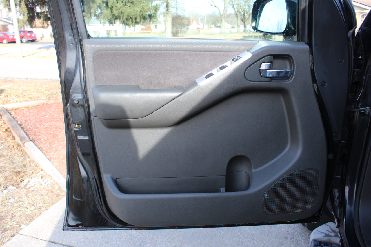 Nissan Pathfinder S 4WD 2010