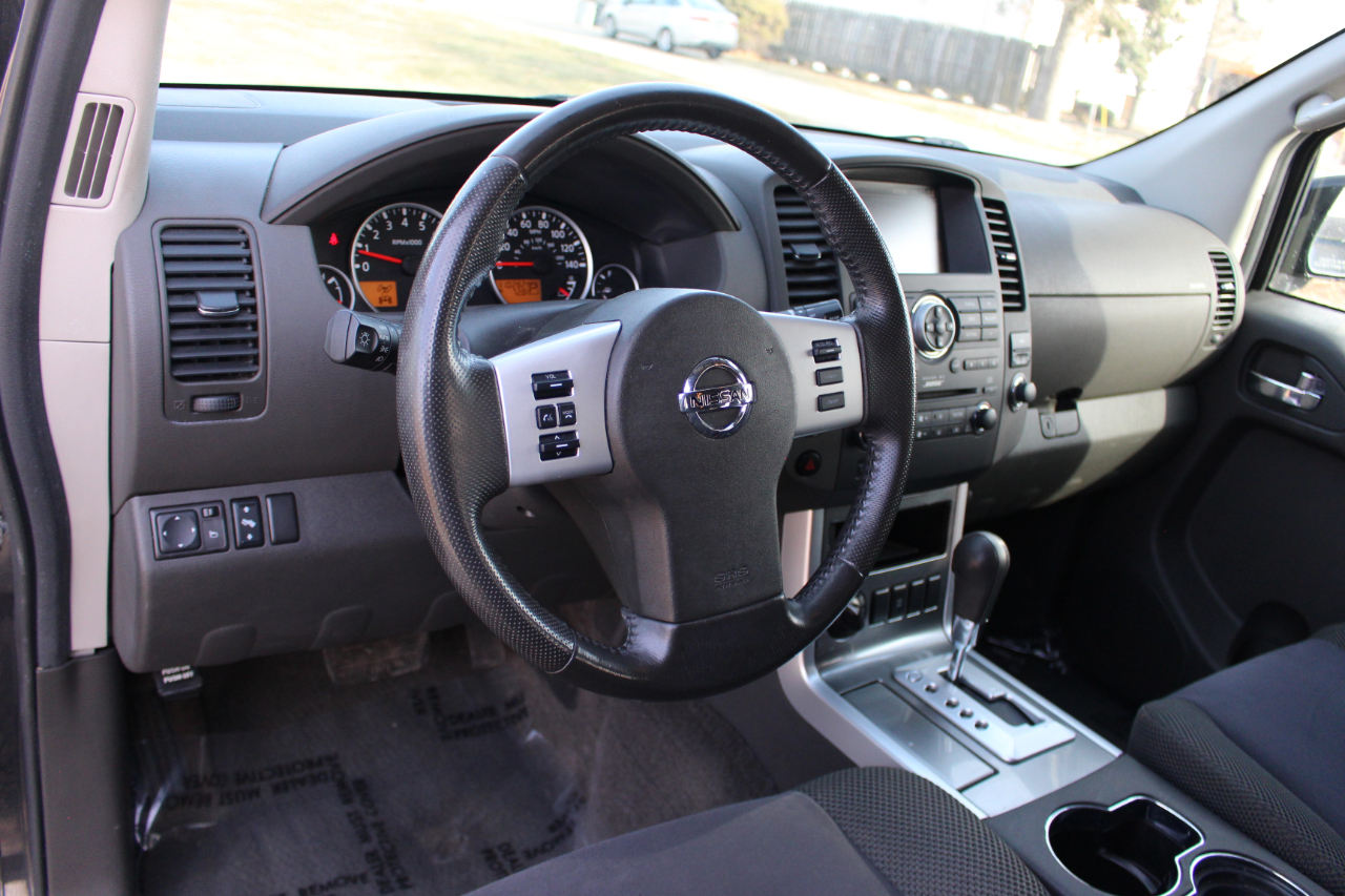 Nissan Pathfinder S 4WD 2010