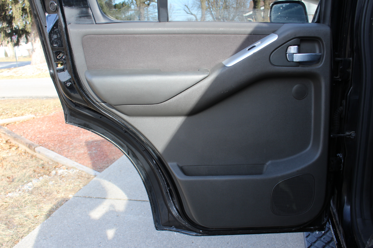 Nissan Pathfinder S 4WD 2010