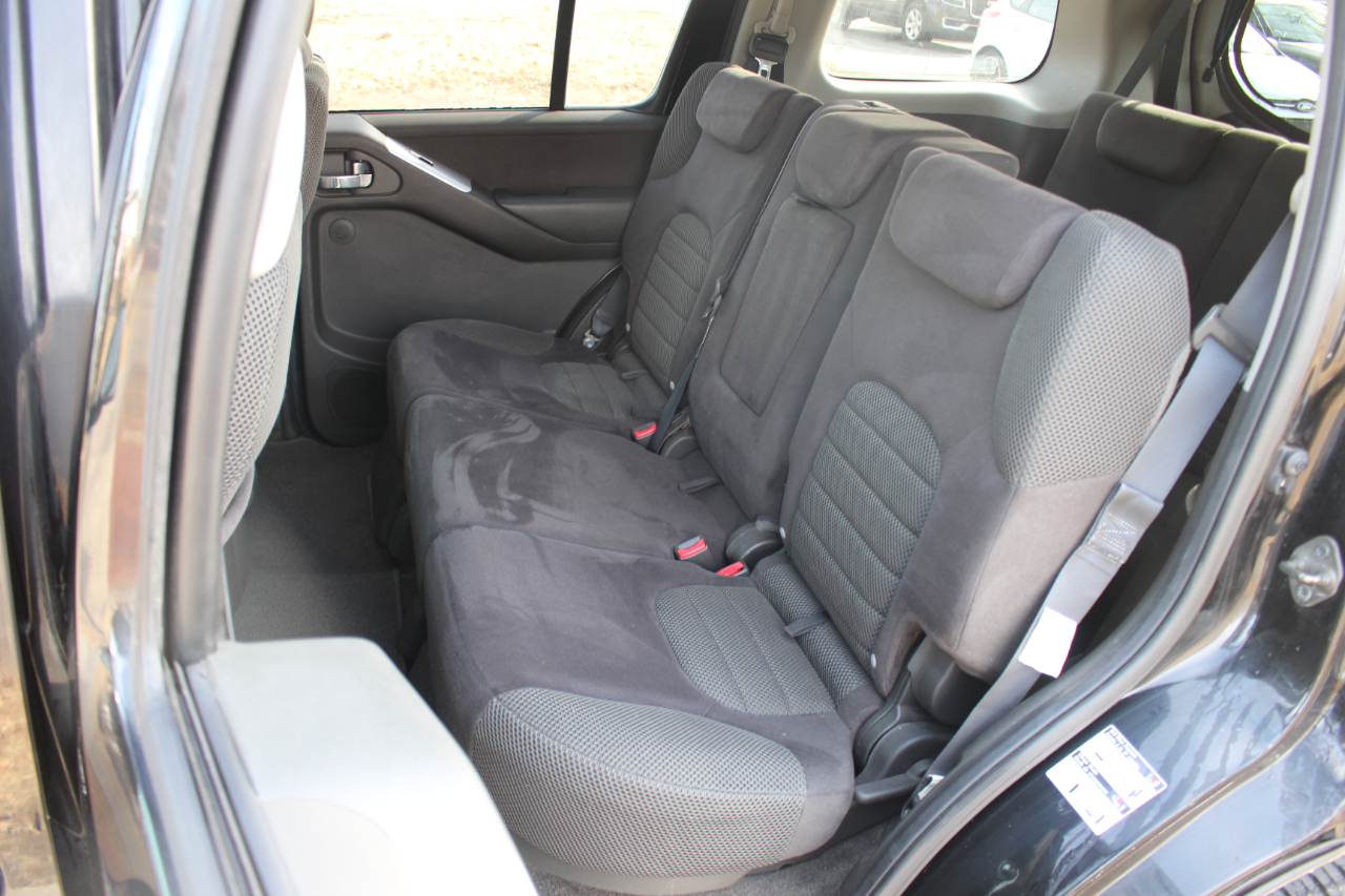 Nissan Pathfinder S 4WD 2010